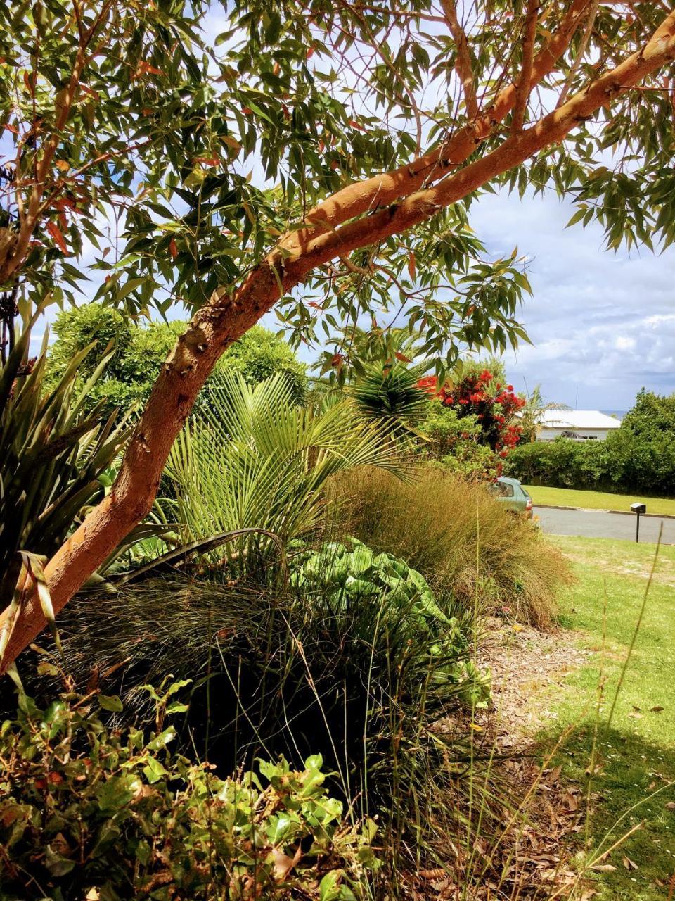 Chalet Cullen, Mangawhai Exterior photo