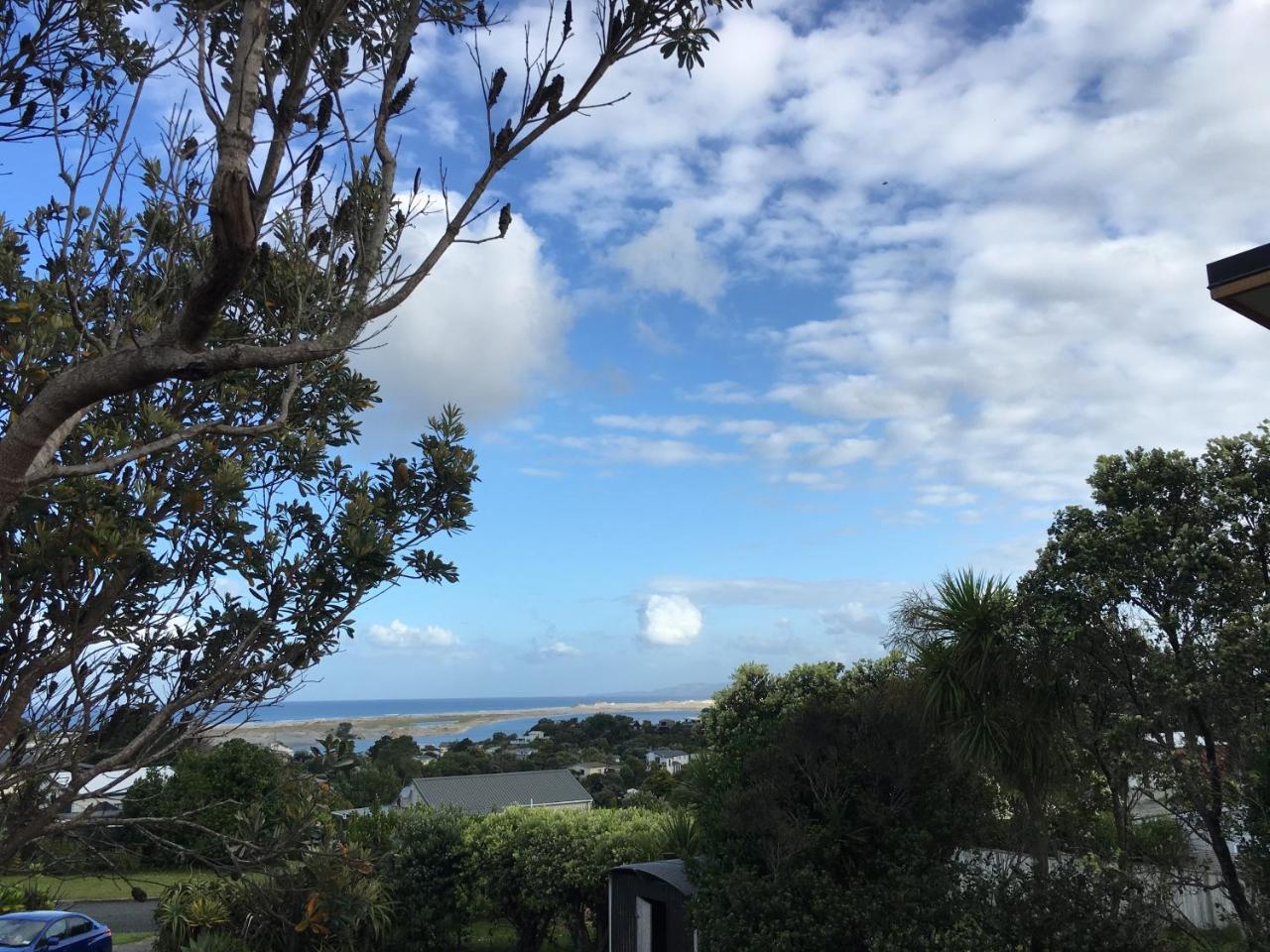 Chalet Cullen, Hotel Mangawhai Exterior photo