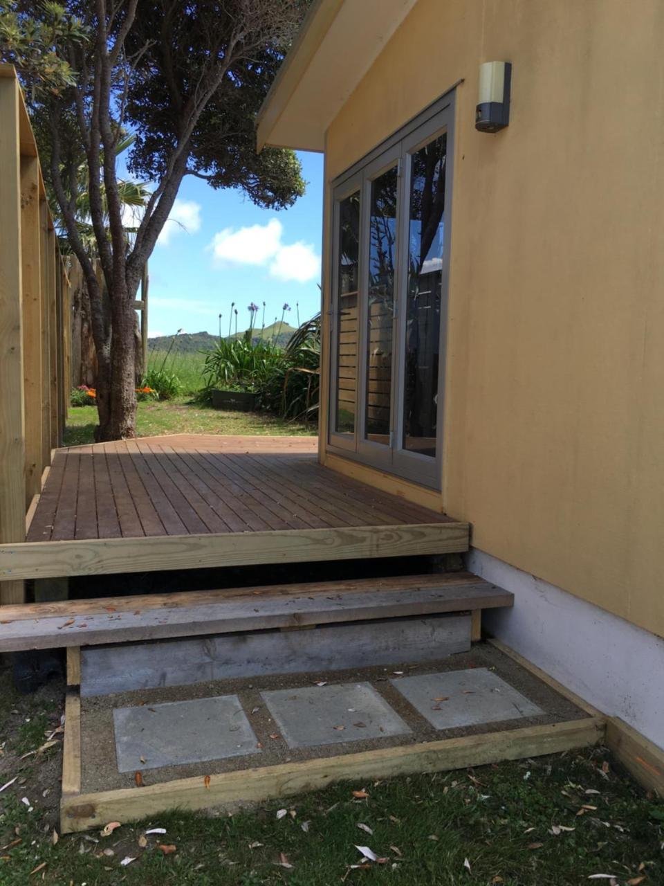 Chalet Cullen, Hotel Mangawhai Exterior photo